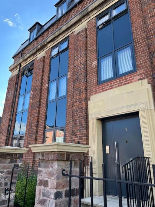 No5 At 53 - 2 Bed Apartment In Leek, Staffs Peak District Buitenkant foto