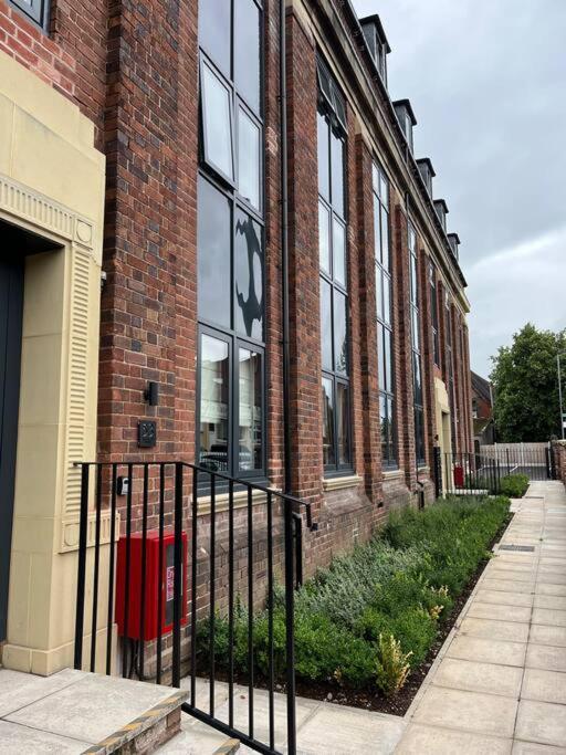 No5 At 53 - 2 Bed Apartment In Leek, Staffs Peak District Buitenkant foto