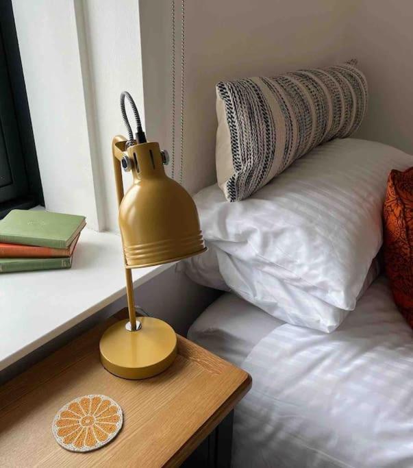 No5 At 53 - 2 Bed Apartment In Leek, Staffs Peak District Buitenkant foto